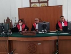 Sidang Kasus pembangunan Puskesmas Batua tahap I tahun anggaran 2018 di Pengadilan Negeri Makassar, Senin (18/4/2022).