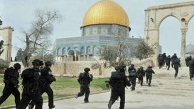 Serangan Tentara Israil terhadap rakyat palestina di masjid al aqsa (15/4/2022)