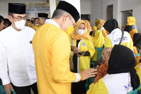 Taufan Pawe Dalam kegiatan Halal Bihalal yang dilaksanakaan di Desa Panaikang, Kabupaten Takalar, pada Jumat (6/5/ 2022)