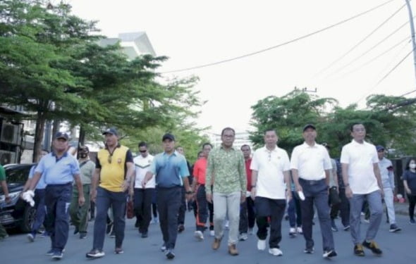 HUT Bhayangkara Ke-76 Kepolisian Sulsel Adakan Jalan Santai