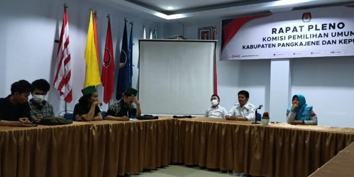 KPU Pangkep Penuh Polemic HMI Pangkep KPU Jangan Bermain Api e1747288235800