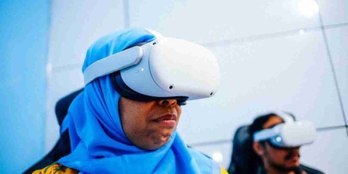 VR