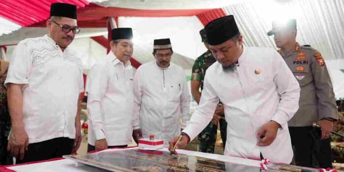 Gubernur Sulsel Andi Sudirman Sulaiman