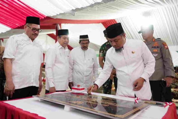 Gubernur Sulsel Andi Sudirman Sulaiman