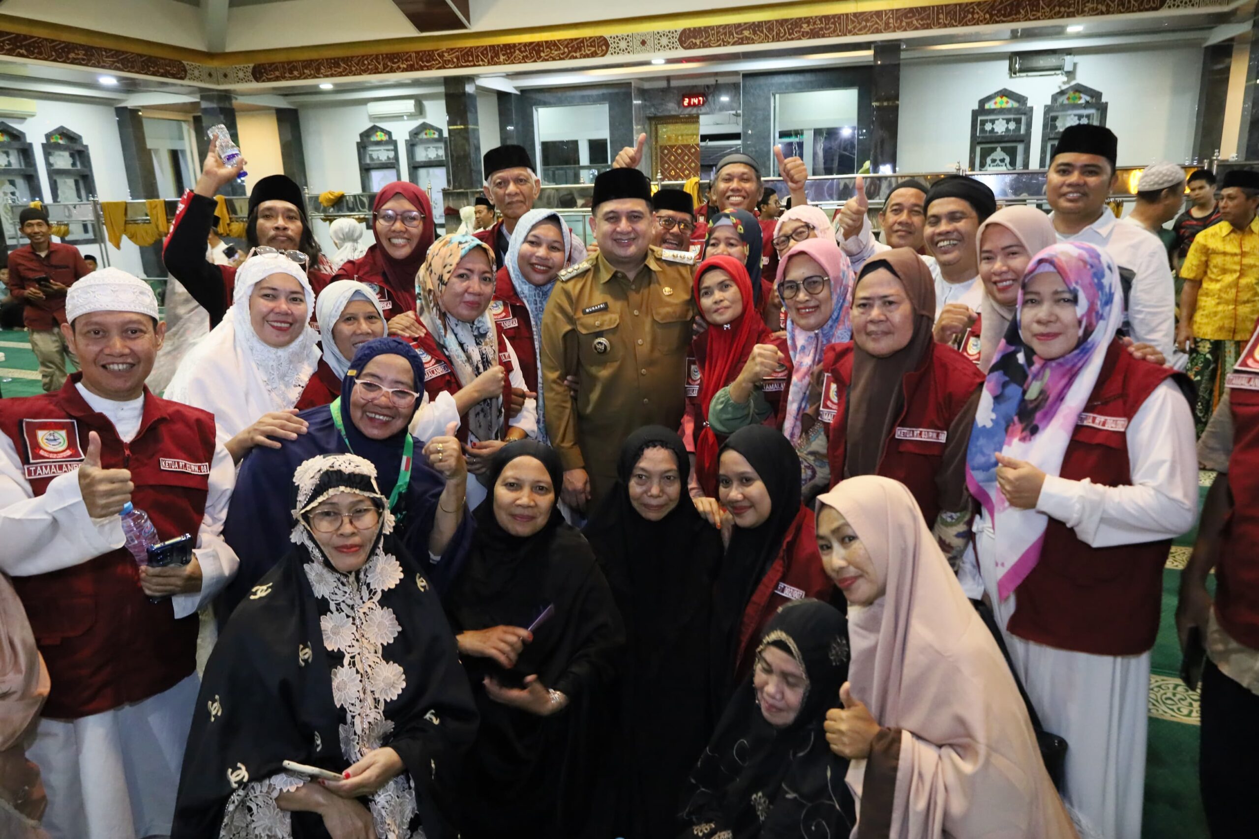 Safari Ramadan di Tamalanrea, Munafri Dorong Masjid Jadi Pusat Solusi Sosial dan Kepastian Aset Wakaf 3 IMG 20260302 WA0147 scaled