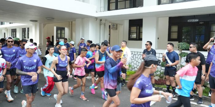 Wali Kota Makassar Lepas dan Ikut Lari Bersama Runners dari Halaman Balaikota 3 IMG 20260405 WA0075